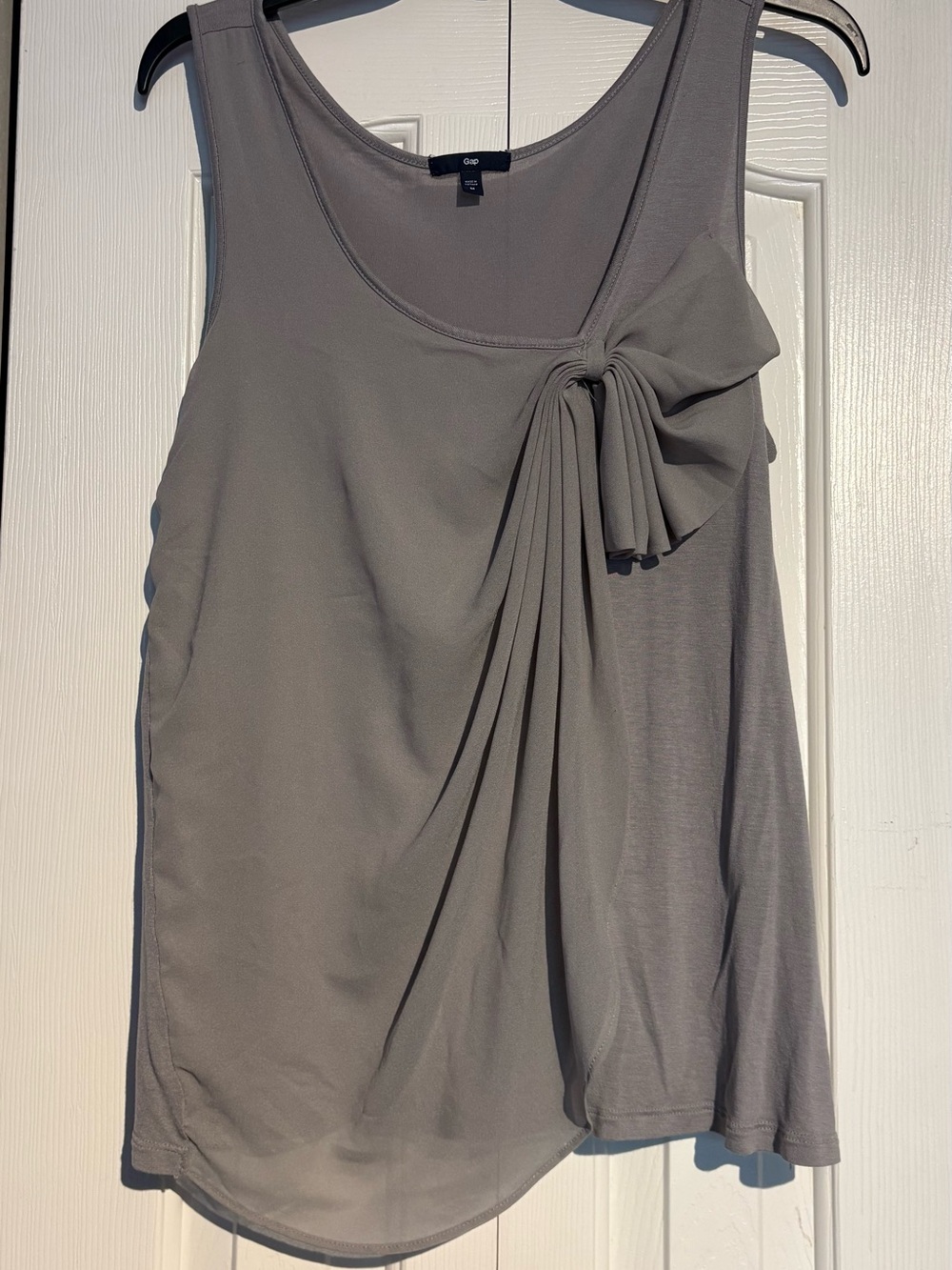 GAP Women's Light Gray Sleeveless Bow-Accent Camisole - Picture 1 of 6